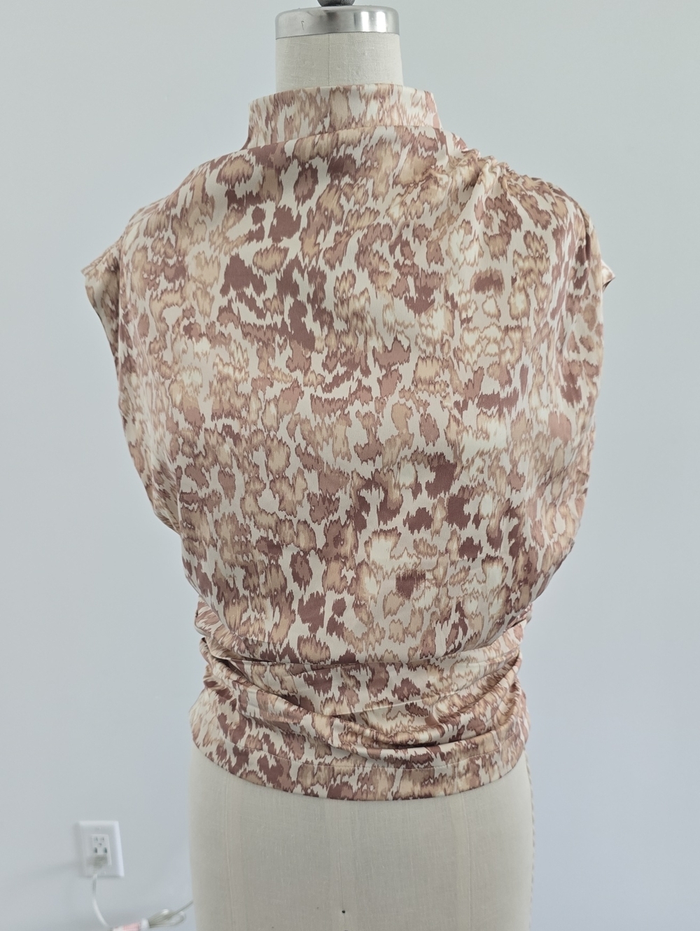 Anthropologie Beige and Brown Sleeveless Printed Blouse